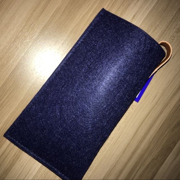 Faux Leather & Wool Travel Bag & Eyeglass Case - Picture 3 of 11